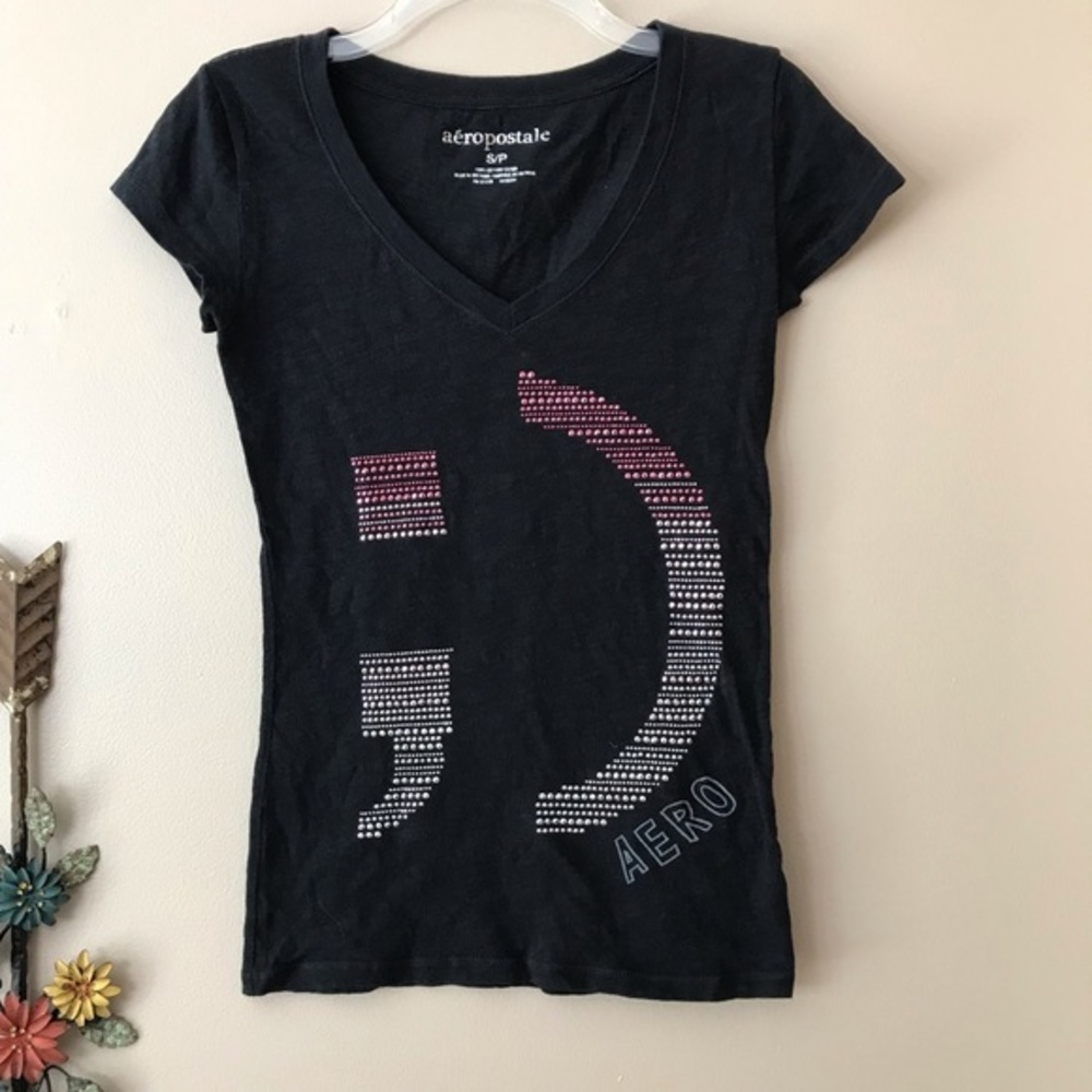 Aeropostale V-Neck Graphic Tee w Rhinestones Sz S